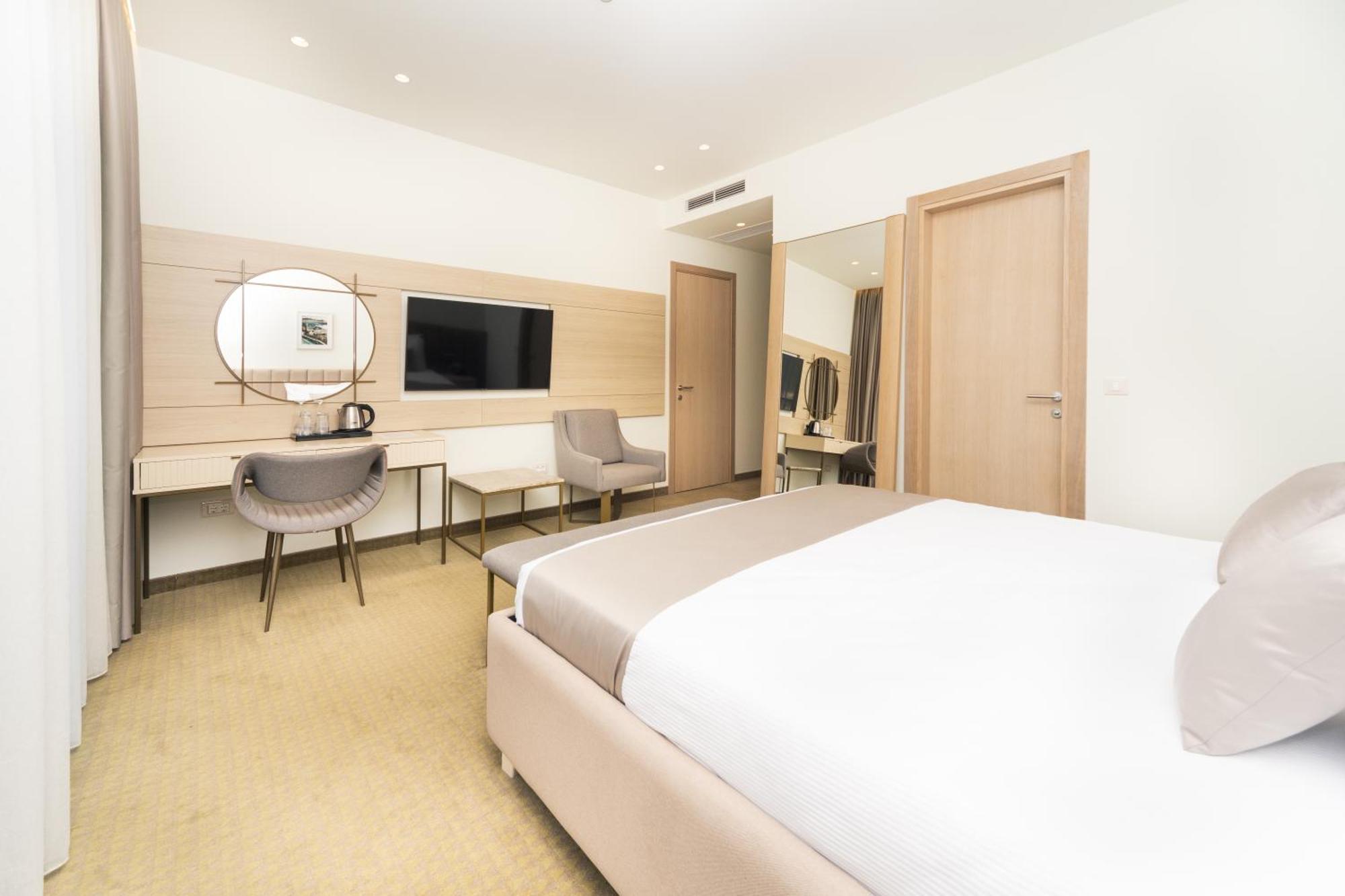 Hotel Pima Budva Bagian luar foto