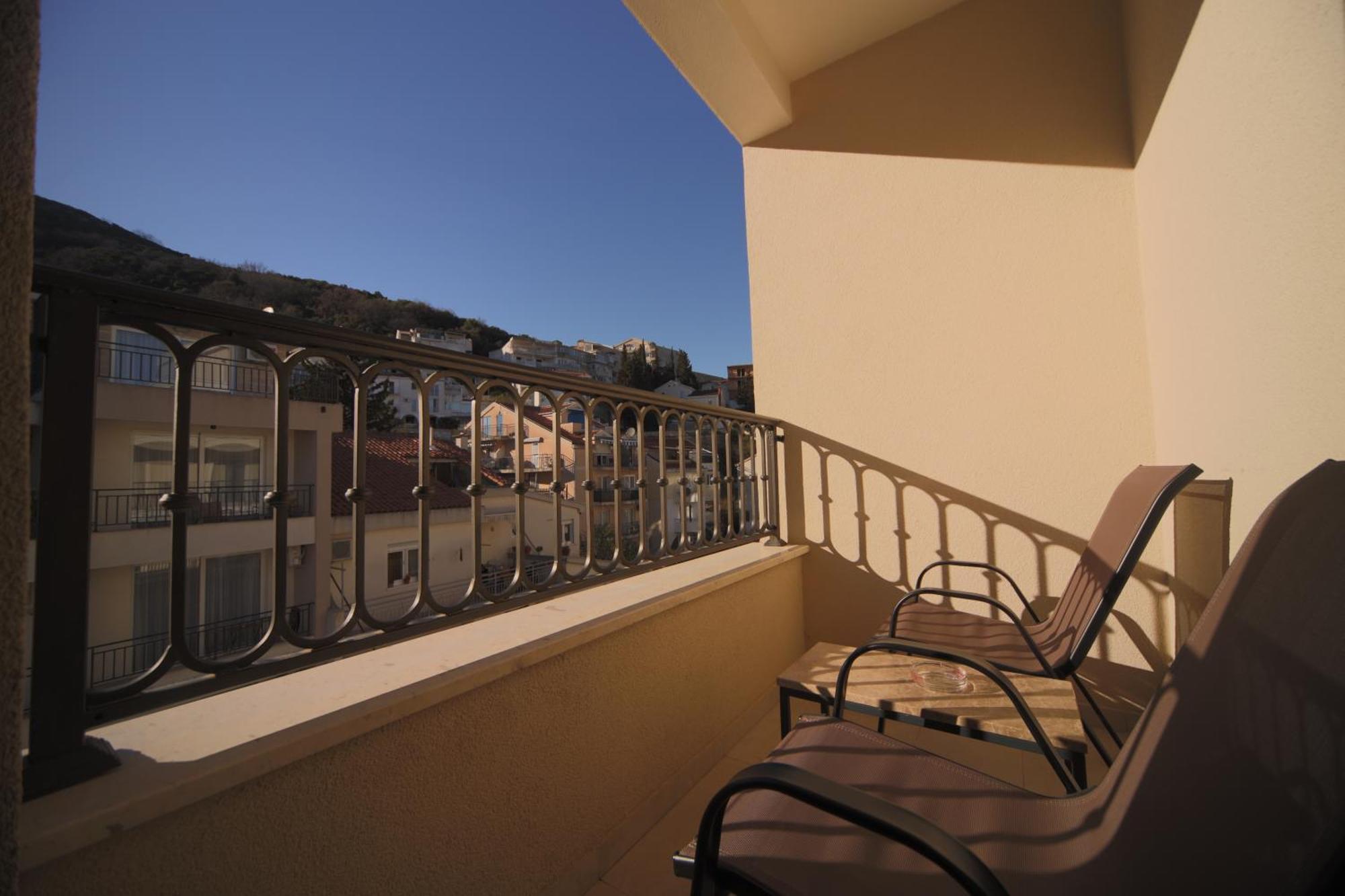 Hotel Pima Budva Bagian luar foto