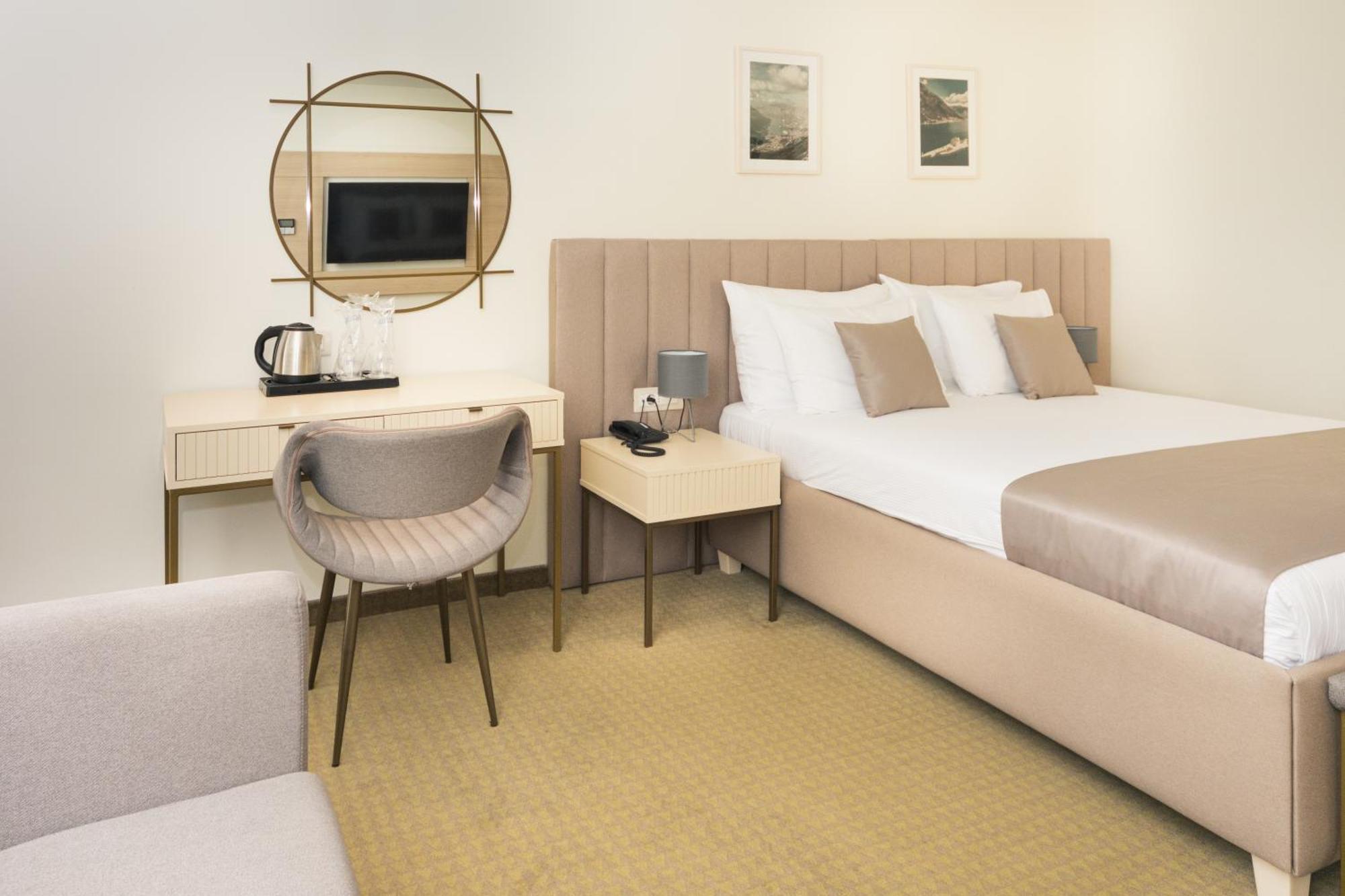 Hotel Pima Budva Bagian luar foto