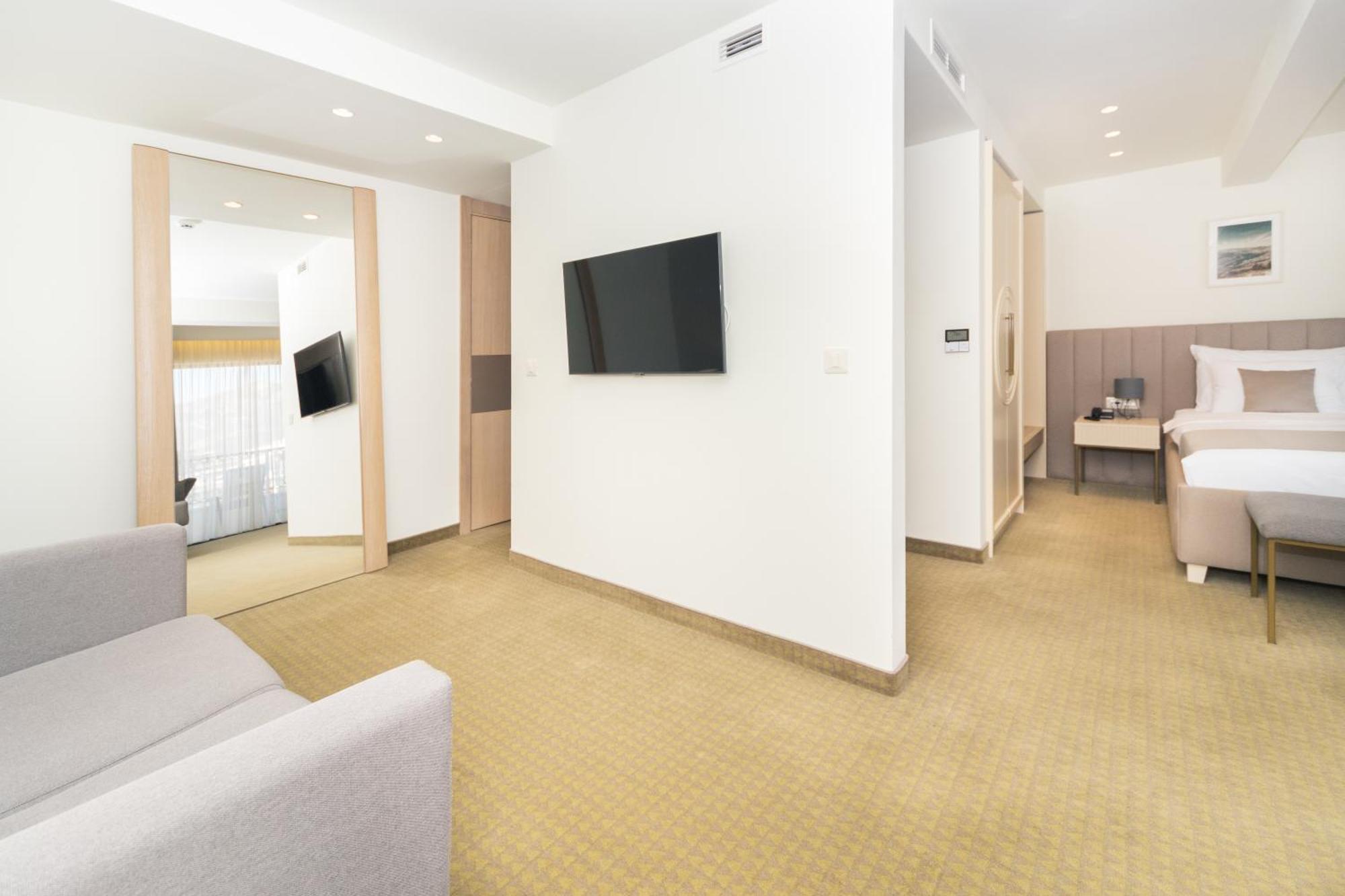 Hotel Pima Budva Bagian luar foto