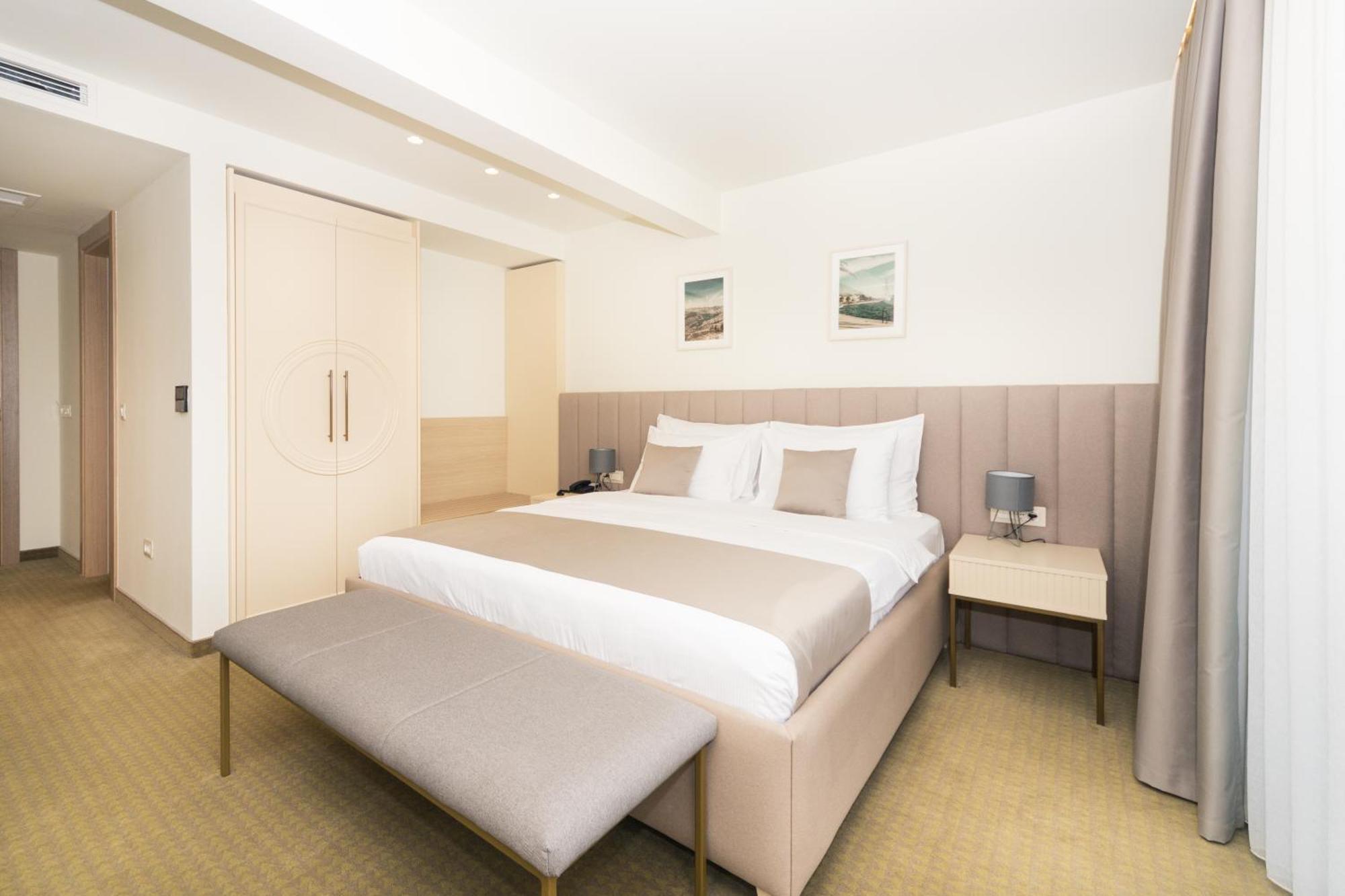Hotel Pima Budva Bagian luar foto